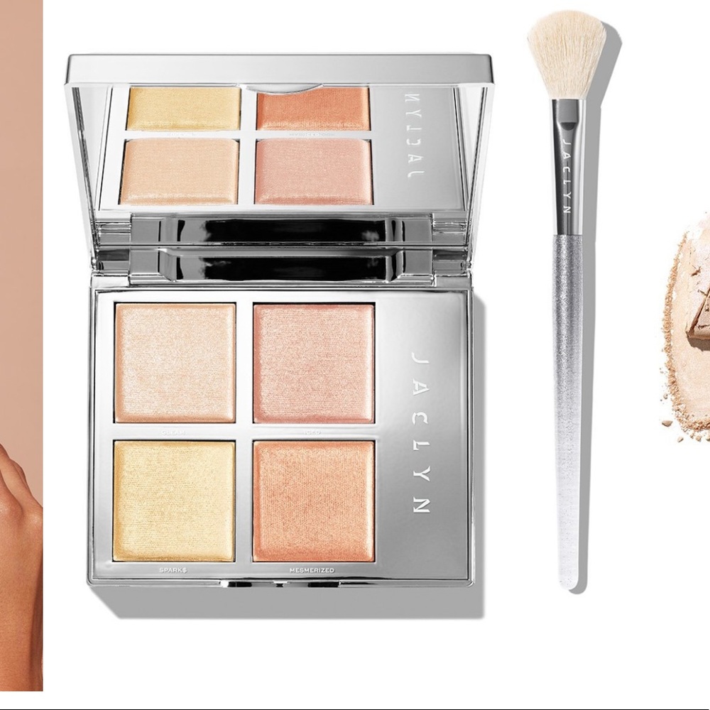 Jaclyn Cosmetics flash palette and brush set